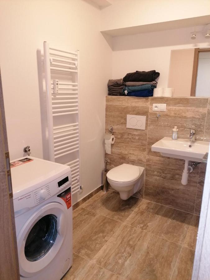 פראג Brand New Studio Apartment # 45 With Free Parking In The City Center מראה חיצוני תמונה