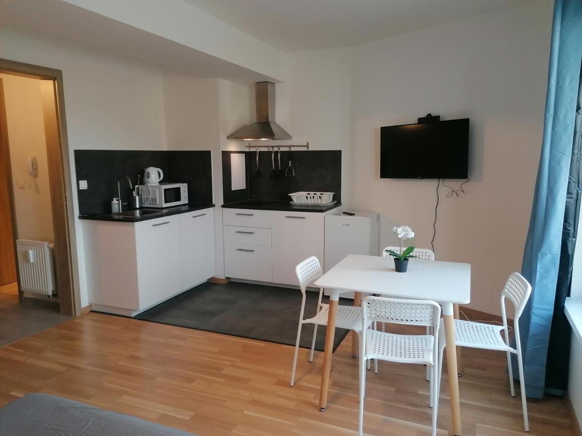 פראג Brand New Studio Apartment # 45 With Free Parking In The City Center מראה חיצוני תמונה